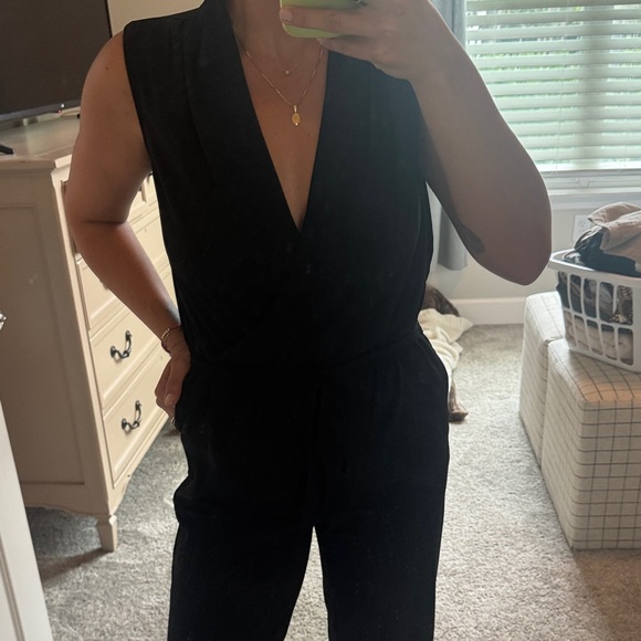 Banana Republic Black Sleeveless Jumpsuit - Picture 2 of 3